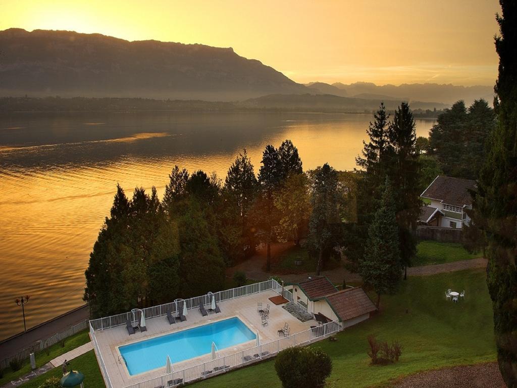Hotel Ombremont Jean-Pierre Jacob Le Bourget-du-Lac Exterior foto